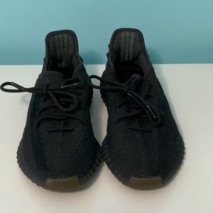 Mens black Yeezy boosts